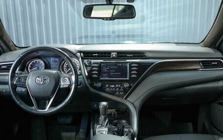 Toyota Camry, 2019 год, 2 099 000 рублей, 5 фотография