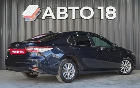 Toyota Camry, 2019 год, 2 099 000 рублей, 3 фотография