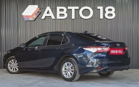 Toyota Camry, 2019 год, 2 099 000 рублей, 4 фотография