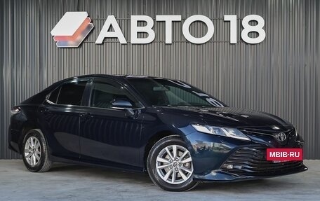 Toyota Camry, 2019 год, 2 099 000 рублей, 2 фотография