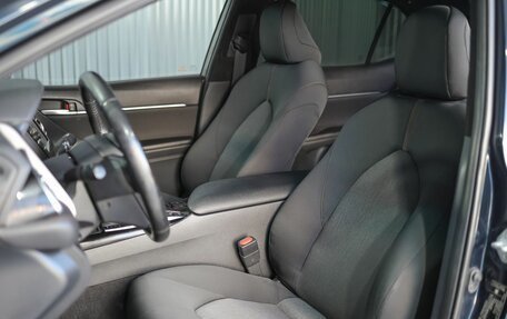 Toyota Camry, 2019 год, 2 099 000 рублей, 8 фотография