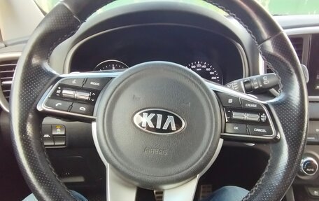 KIA Sportage IV рестайлинг, 2021 год, 2 200 000 рублей, 21 фотография