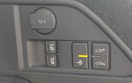 Volkswagen Touareg III, 2017 год, 3 790 000 рублей, 28 фотография