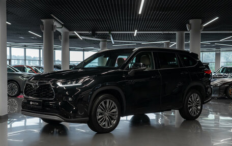 Toyota Highlander, 2026 год, 5 600 000 рублей, 1 фотография