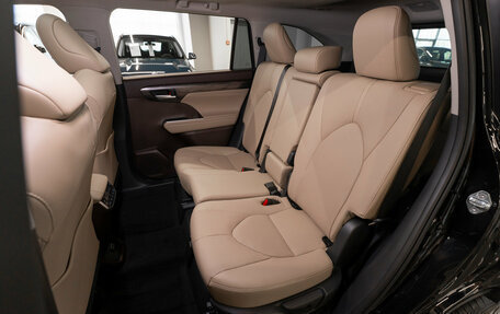 Toyota Highlander, 2026 год, 5 600 000 рублей, 14 фотография