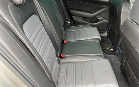 Volkswagen Passat B8 рестайлинг, 2015 год, 1 690 000 рублей, 9 фотография