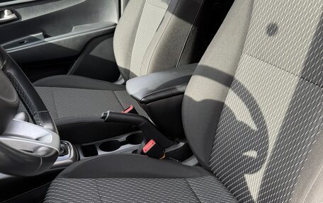 KIA Rio IV, 2018 год, 1 300 000 рублей, 2 фотография