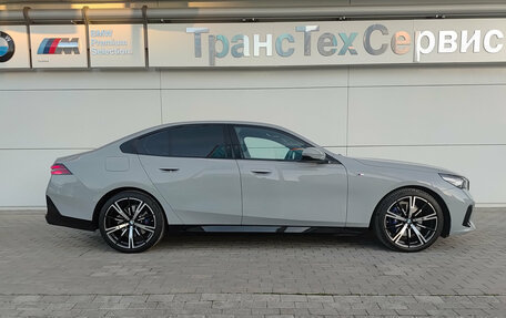 BMW 5 серия, 2025 год, 7 900 000 рублей, 4 фотография