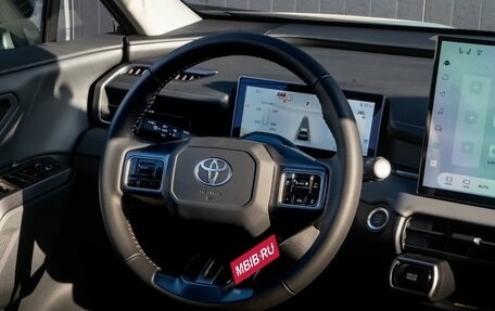 Toyota RAV4, 2026 год, 4 274 000 рублей, 39 фотография