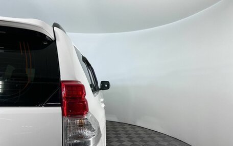 Toyota Land Cruiser Prado 150 рестайлинг 2, 2012 год, 2 499 000 рублей, 10 фотография