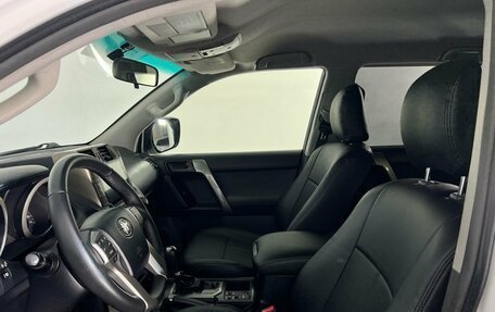 Toyota Land Cruiser Prado 150 рестайлинг 2, 2012 год, 2 499 000 рублей, 15 фотография