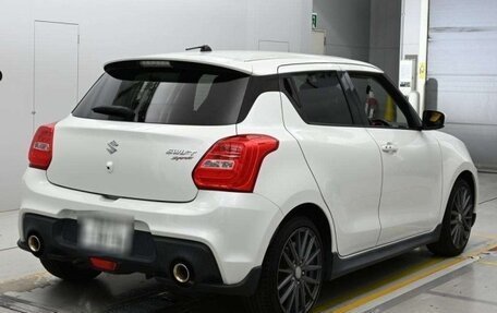 Suzuki Swift V, 2020 год, 1 080 000 рублей, 2 фотография