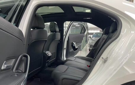 Mercedes-Benz A-Класс, 2023 год, 1 620 000 рублей, 15 фотография