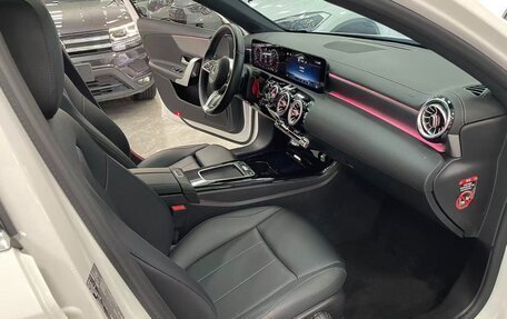 Mercedes-Benz A-Класс, 2023 год, 1 620 000 рублей, 14 фотография