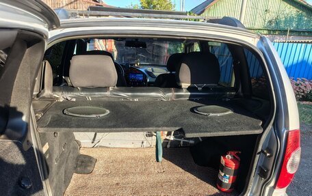 Chevrolet Niva I рестайлинг, 2005 год, 550 000 рублей, 6 фотография