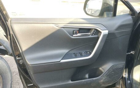 Toyota RAV4, 2021 год, 2 980 000 рублей, 9 фотография