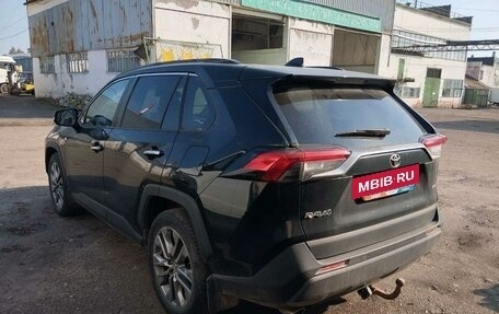 Toyota RAV4, 2021 год, 2 980 000 рублей, 4 фотография