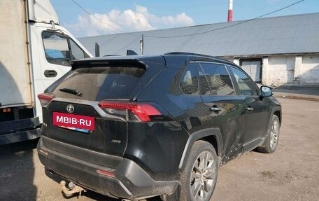 Toyota RAV4, 2021 год, 2 980 000 рублей, 3 фотография