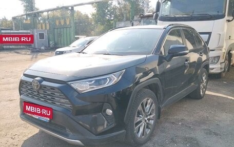 Toyota RAV4, 2021 год, 2 980 000 рублей, 2 фотография