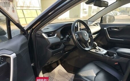 Toyota RAV4, 2021 год, 2 980 000 рублей, 8 фотография