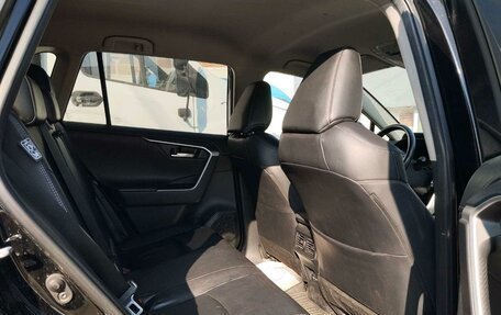Toyota RAV4, 2021 год, 2 980 000 рублей, 15 фотография