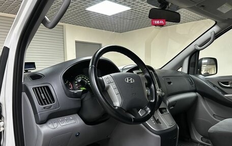 Hyundai H-1 II рестайлинг, 2013 год, 1 850 000 рублей, 17 фотография