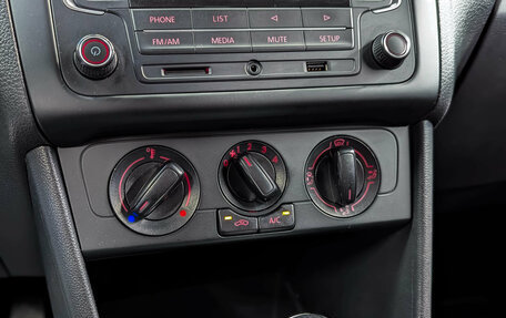 Volkswagen Polo VI (EU Market), 2019 год, 1 150 000 рублей, 18 фотография