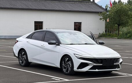 Hyundai Elantra, 2024 год, 1 750 000 рублей, 1 фотография