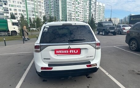 Mitsubishi Outlander III рестайлинг 3, 2013 год, 1 950 000 рублей, 10 фотография