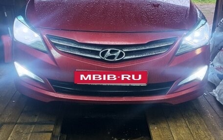 Hyundai Solaris II рестайлинг, 2014 год, 620 000 рублей, 2 фотография
