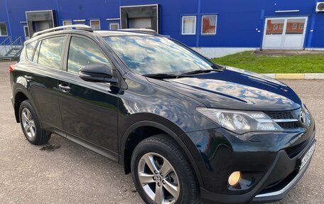 Toyota RAV4, 2015 год, 1 995 000 рублей, 6 фотография