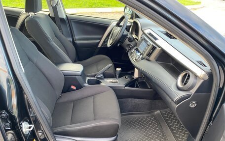 Toyota RAV4, 2015 год, 1 995 000 рублей, 12 фотография