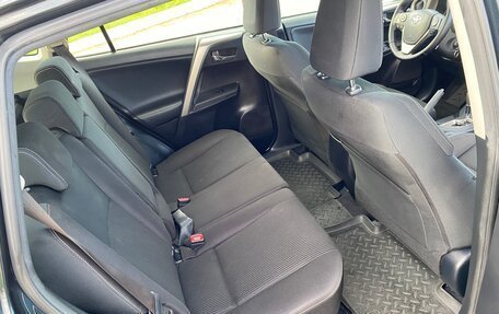 Toyota RAV4, 2015 год, 1 995 000 рублей, 14 фотография