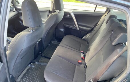 Toyota RAV4, 2015 год, 1 995 000 рублей, 15 фотография