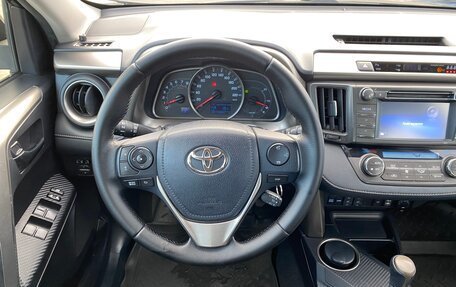 Toyota RAV4, 2015 год, 1 995 000 рублей, 19 фотография