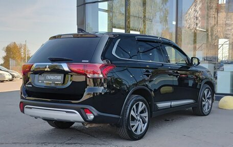Mitsubishi Outlander III рестайлинг 3, 2021 год, 2 730 000 рублей, 6 фотография