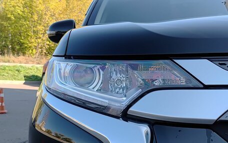 Mitsubishi Outlander III рестайлинг 3, 2021 год, 2 730 000 рублей, 21 фотография