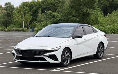 Hyundai Elantra, 2024 год, 1 750 000 рублей, 5 фотография