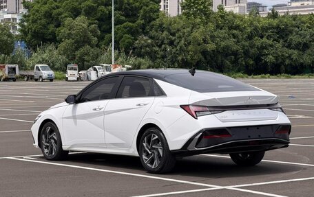 Hyundai Elantra, 2024 год, 1 750 000 рублей, 3 фотография