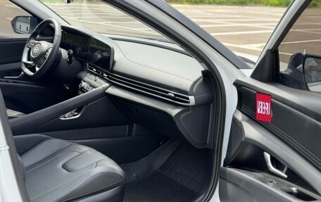 Hyundai Elantra, 2024 год, 1 750 000 рублей, 9 фотография