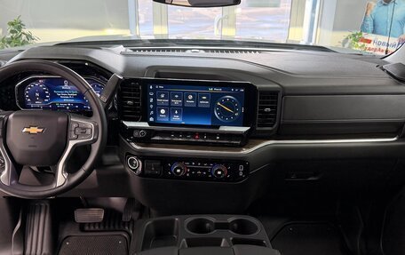 Chevrolet Silverado, 2025 год, 6 990 000 рублей, 16 фотография
