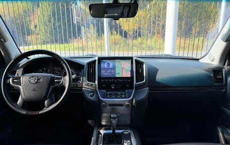 Toyota Land Cruiser 200, 2015 год, 4 649 000 рублей, 10 фотография