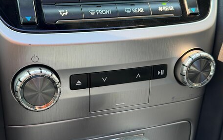 Toyota Land Cruiser 200, 2015 год, 4 649 000 рублей, 29 фотография