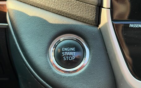 Toyota Land Cruiser 200, 2015 год, 4 649 000 рублей, 33 фотография