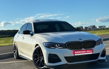 BMW 3 серия, 2019 год, 3 990 000 рублей, 13 фотография