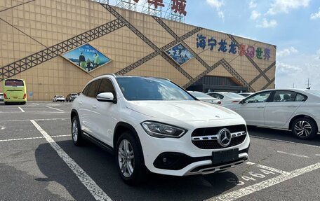 Mercedes-Benz GLA, 2022 год, 2 270 000 рублей, 3 фотография