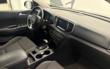 KIA Sportage IV рестайлинг, 2018 год, 2 140 000 рублей, 21 фотография