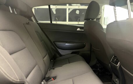 KIA Sportage IV рестайлинг, 2018 год, 2 140 000 рублей, 20 фотография