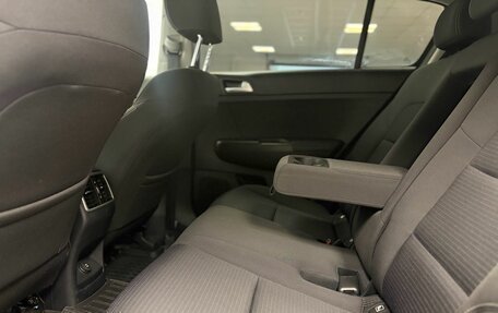 KIA Sportage IV рестайлинг, 2018 год, 2 140 000 рублей, 18 фотография