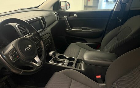 KIA Sportage IV рестайлинг, 2018 год, 2 140 000 рублей, 16 фотография
